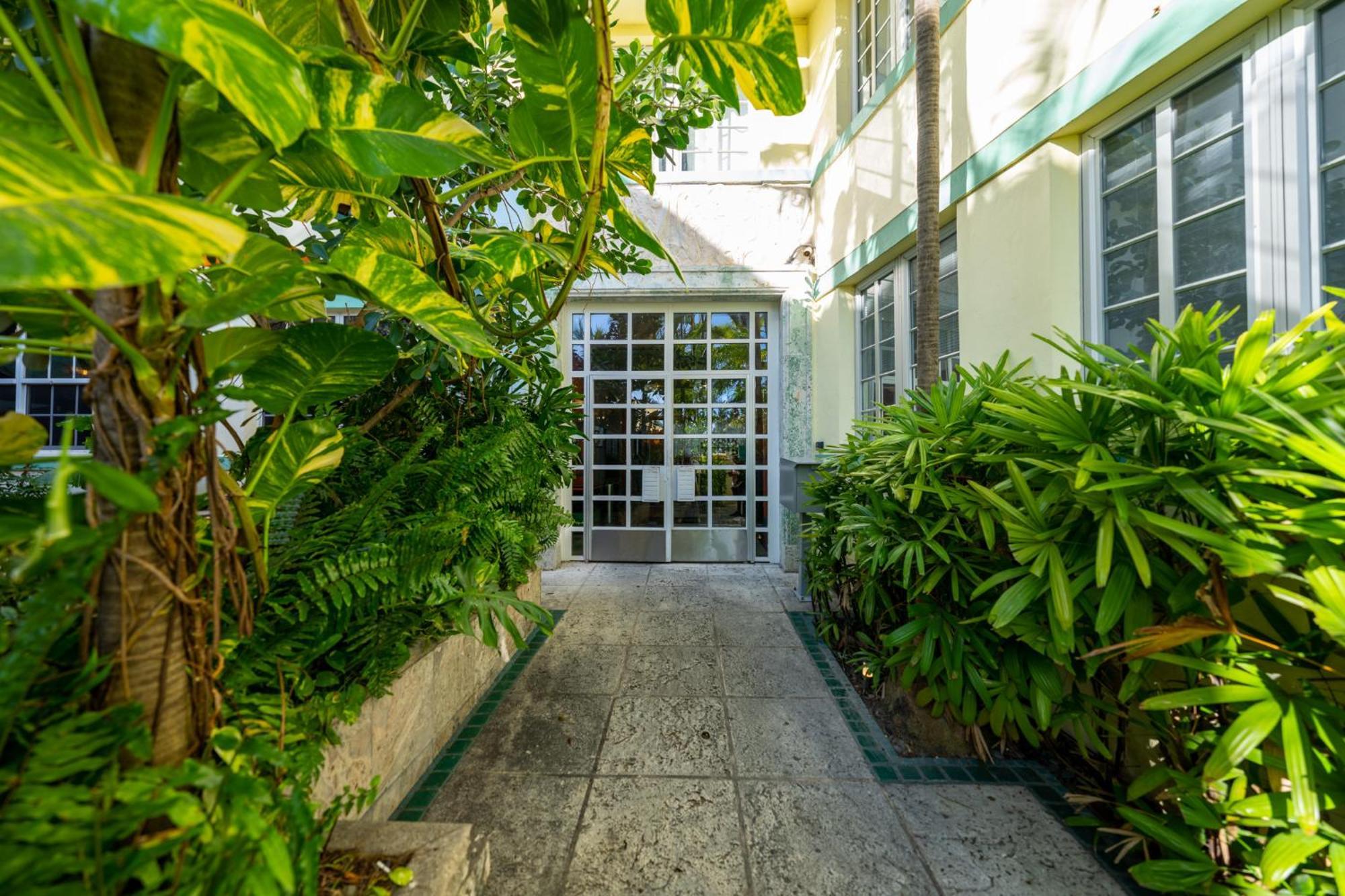 Amazing Studio In Ocean Drive Маями Бийч Екстериор снимка